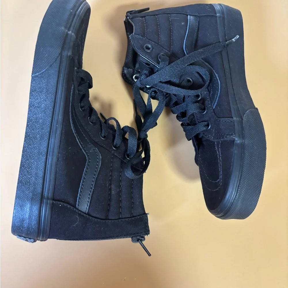 vans kids black high top sneakers Size 3 Youth